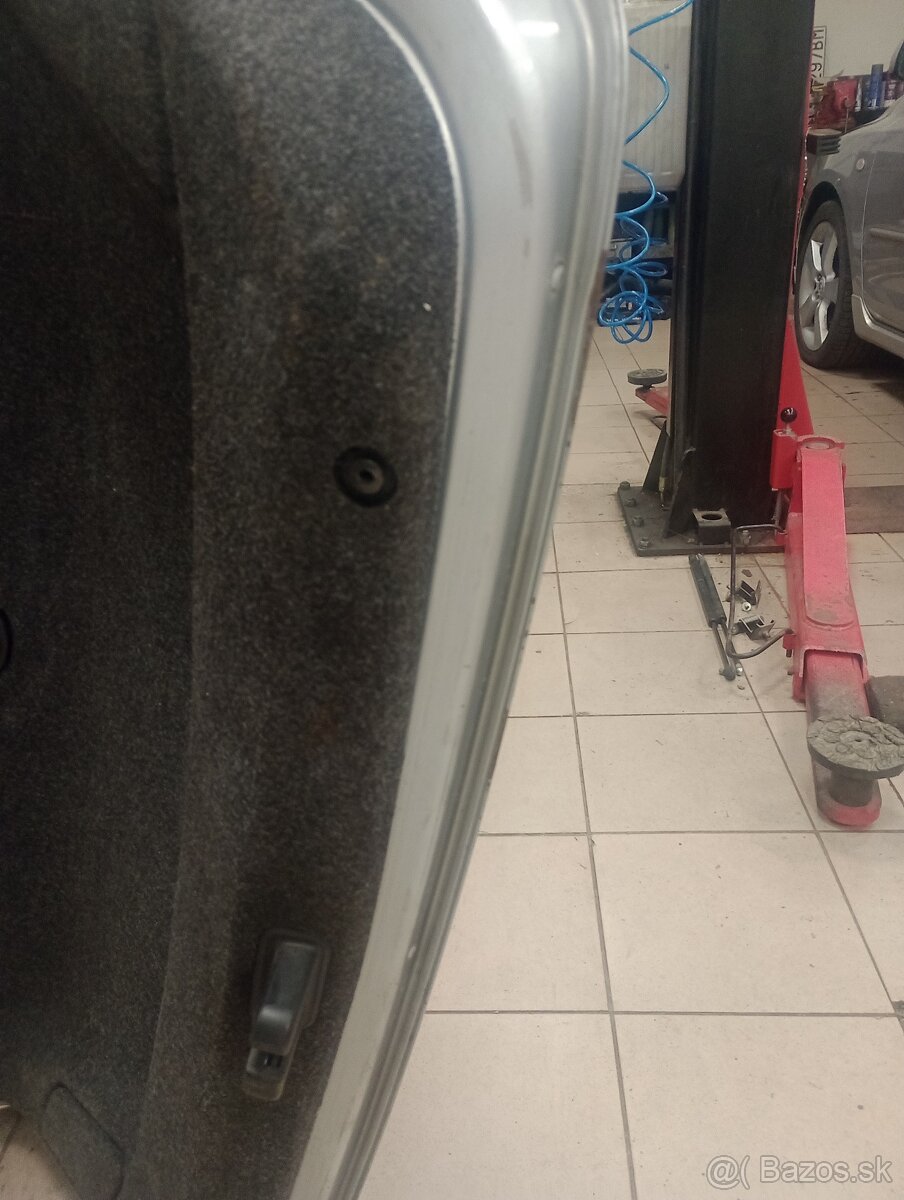 Zadné kufrove dvere Passat B6 - 3