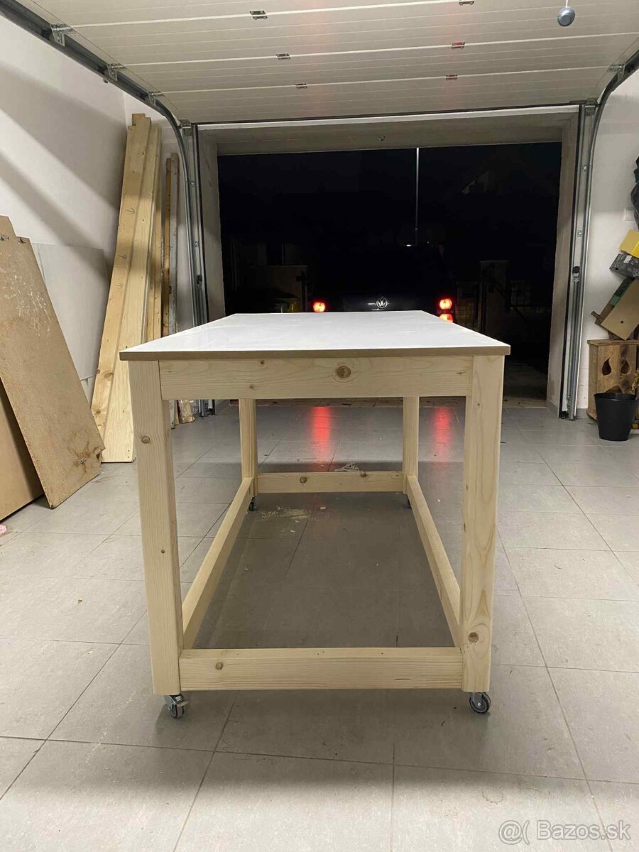 Pracovný stôl - 3