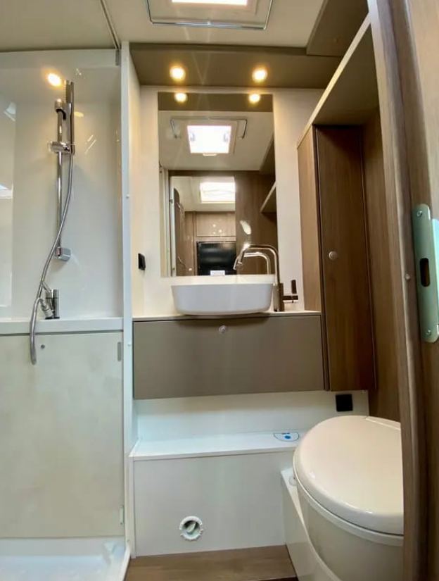 Carado A464 (6 miest na jazdu a spanie) - 3