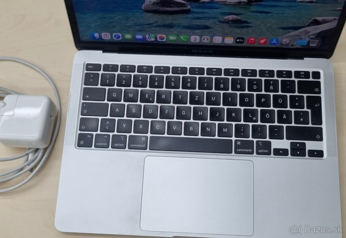 Predám macbook air m1 256giga - 3
