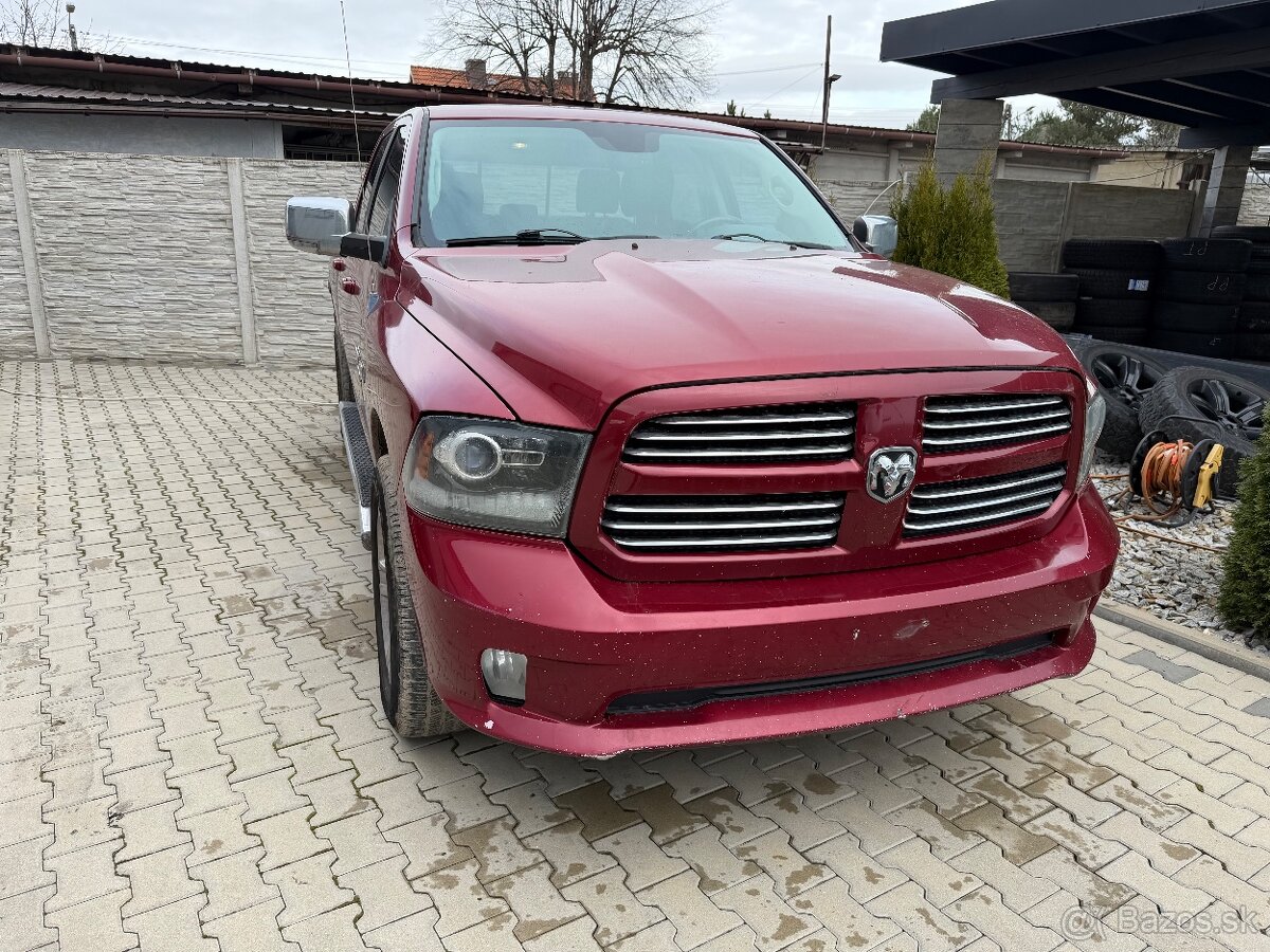 Dodge Ram 5.7 HEMI Laramie lehce bourany LIFT - 3