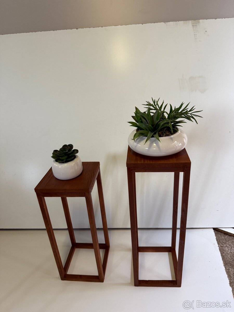 Drevené stojany na kvety - - 3