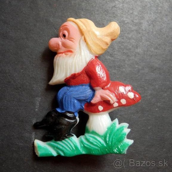 Starožitné Plastové brošňe - 3