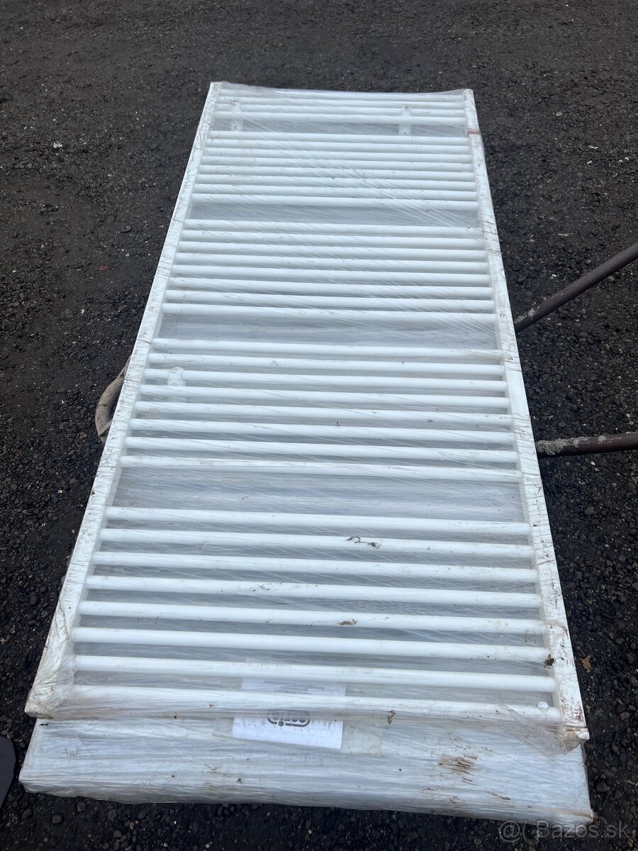 rebríkový radiátor do kúpeľne – 170 × 75 cm posledný kus - 3