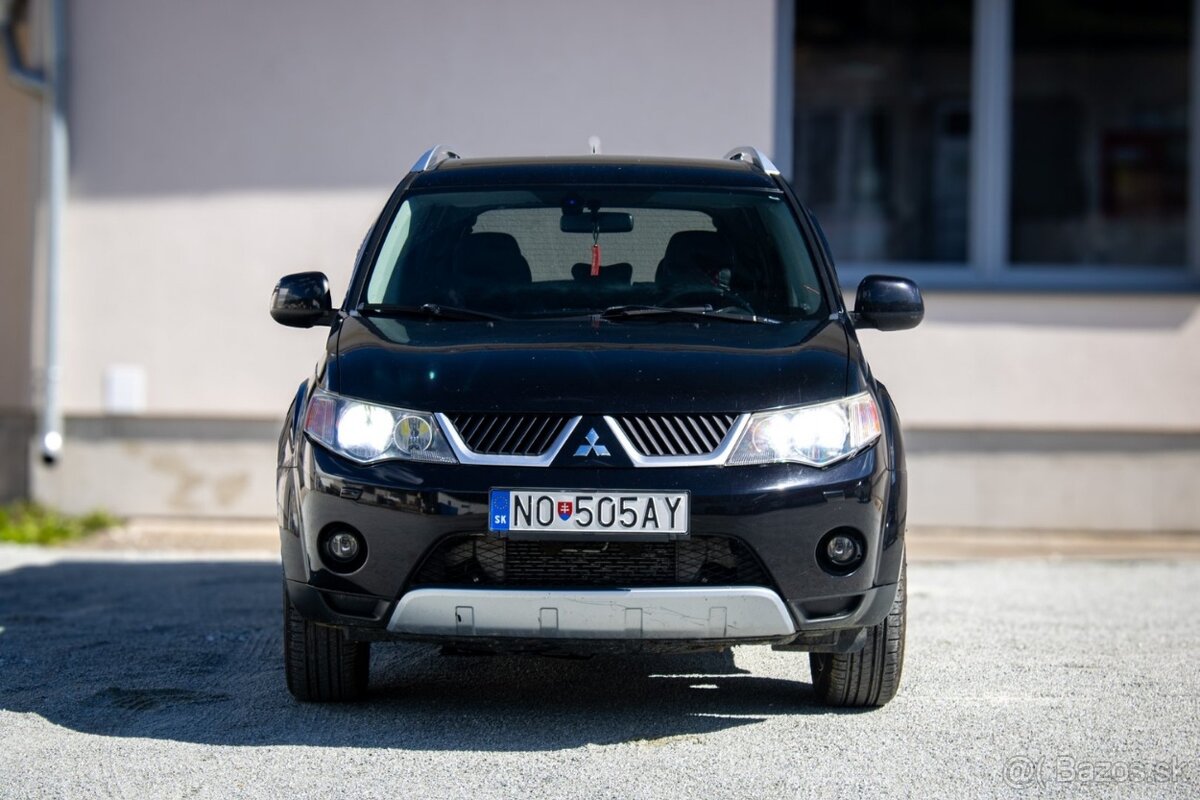 Mitsubishi Outlander - 3