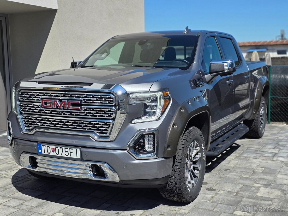 GMC Sierra 5.3L V8, 2021 AT4 výbava Full DPH