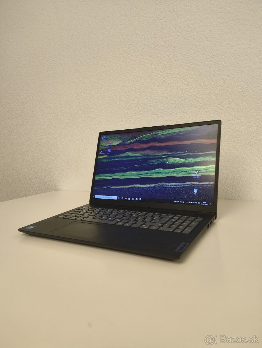 Lenovo V15 G2 | i5-1135G7 | 8 → 32 GB RAM | 512 → 1 TB SSD - 3