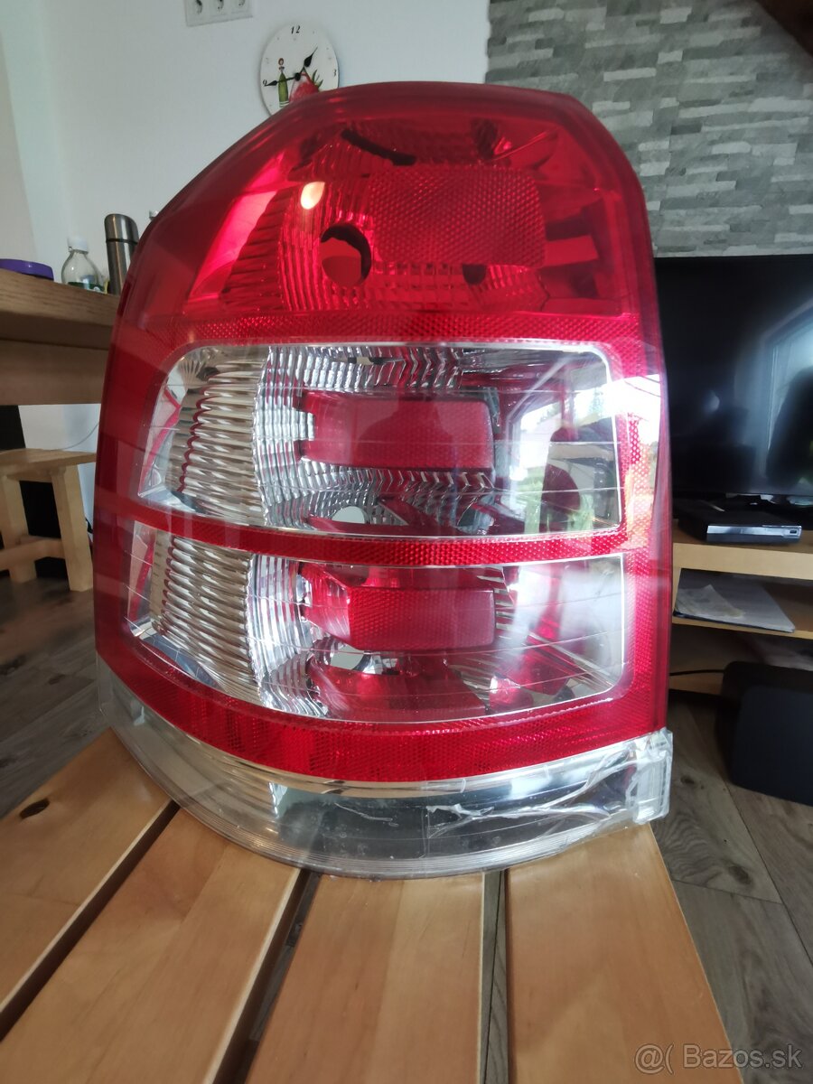 Zadné ľave svetlo - 3