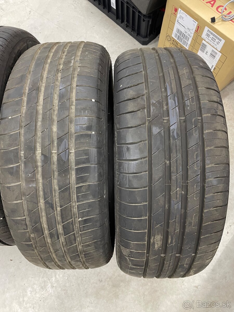 Goodyear 225/55 r17 - 3