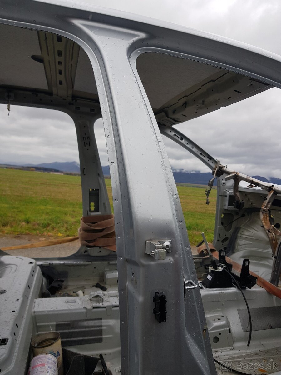 Octavia 3 combi predám strechu rok 2012-2017 - 3