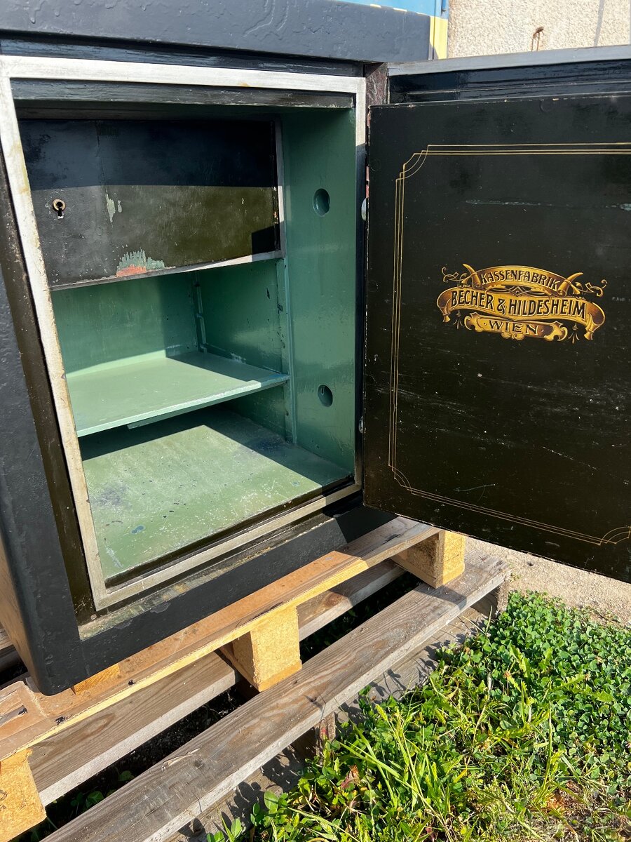 Starožitný trezor - 3