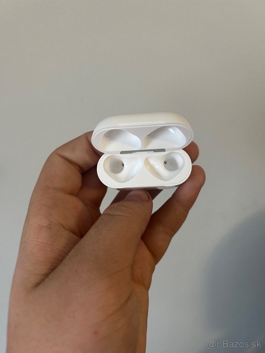 Predám nabíjacie púzdro pre Apple AirPods 4 - 3