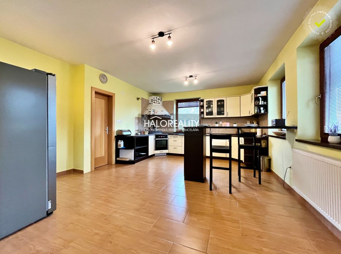 HALO reality - Predaj, rodinný dom Čajkov, mladšia 11 r. sta - 3