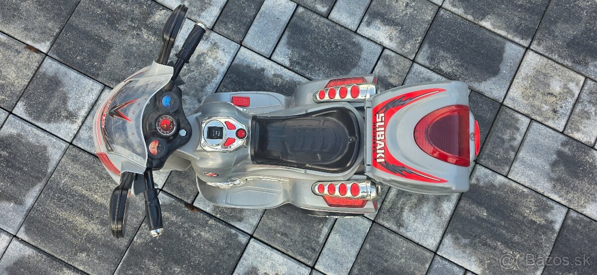 Detská elektrická trojkolka - 3