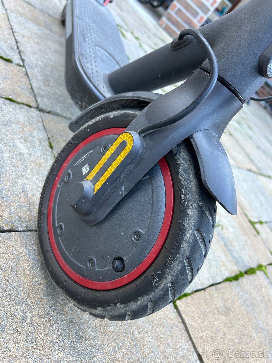 Xiaomi Mi Elektricka kolobezka Pro2 - 3