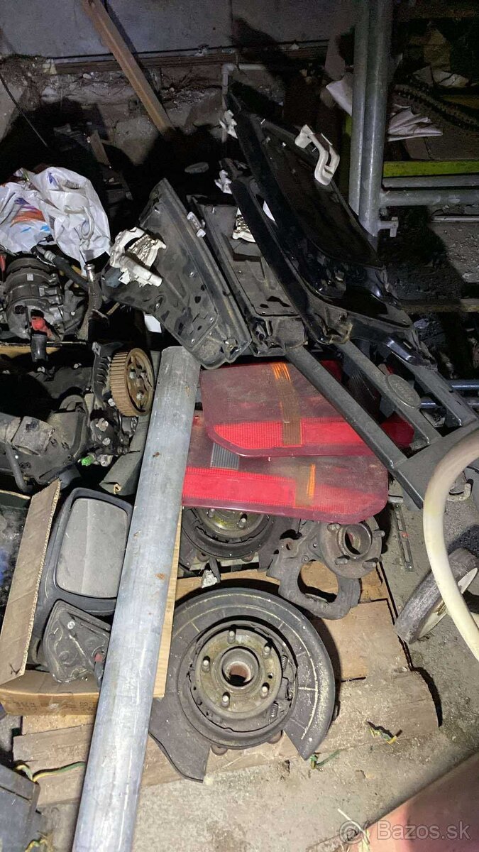 Rozpredam Land Rover Discovery 3 - 2,7 (140KW) - 3