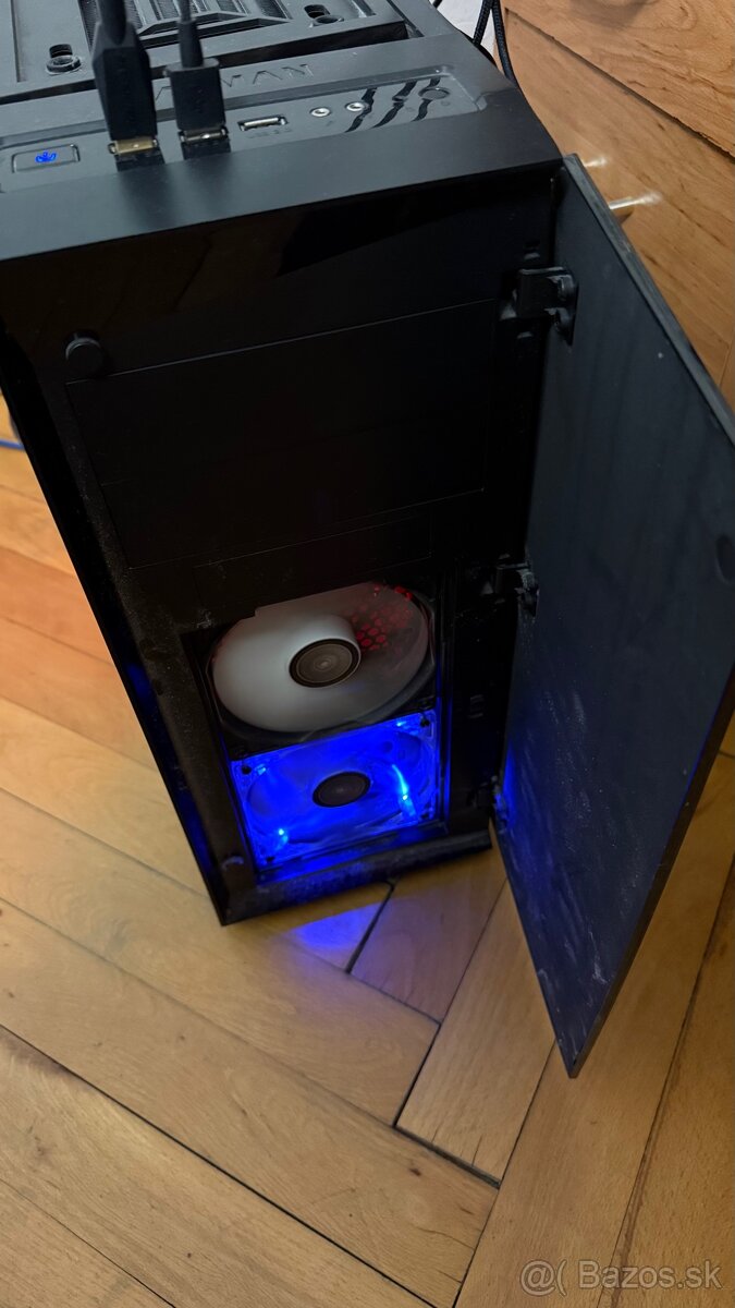 Stolný počítač - 3