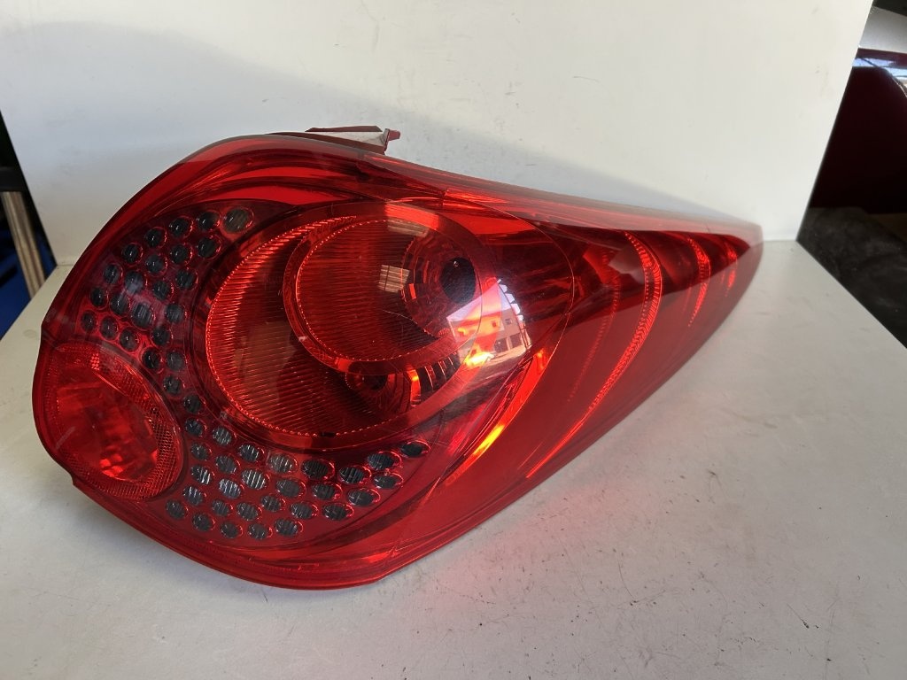 Peugeot 207 predny naraznik blatnik zadné svetlo zrcatko - 3