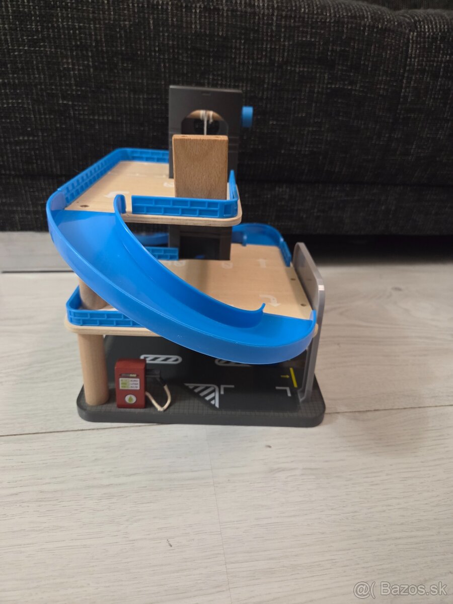 Garáž s výťahom - 3