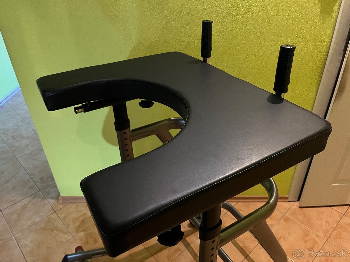 Chodítko s oponou doskou DMA 203 A - 3