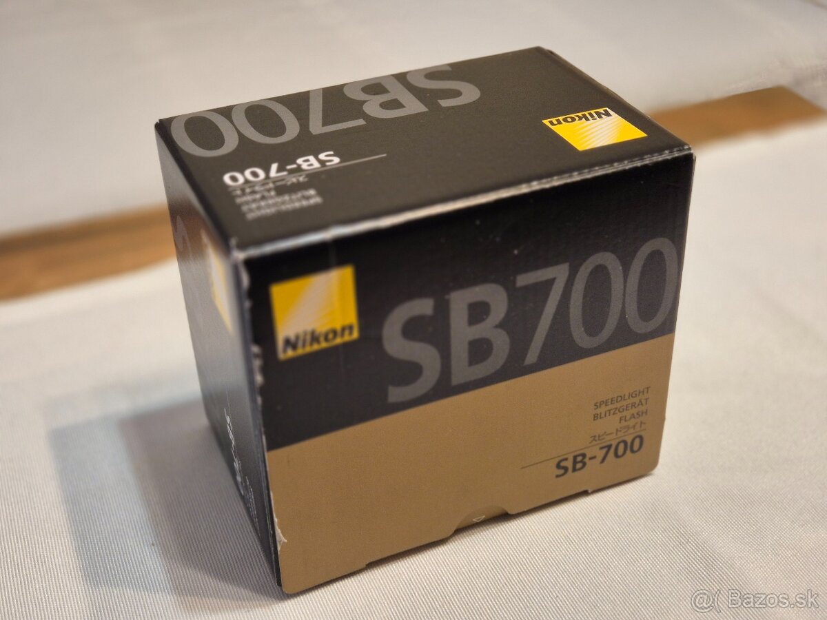 Nikon SB 700 - 3