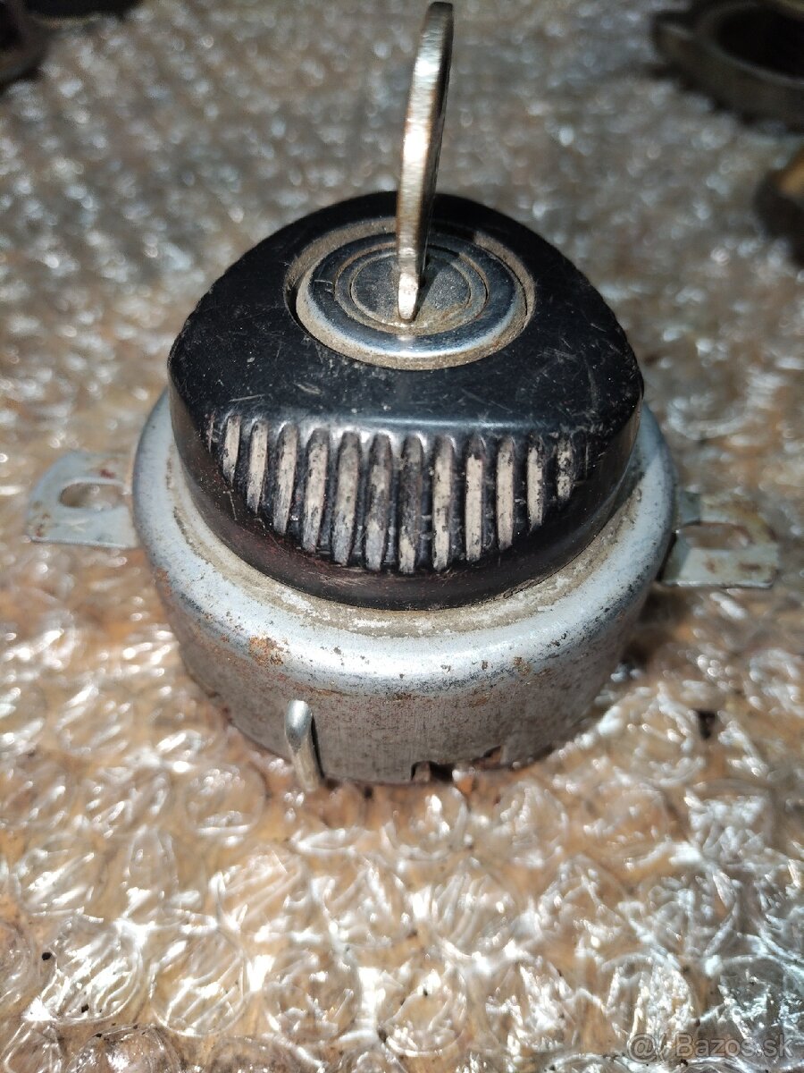 Jawa 250, 350 panelka spinačka - 3