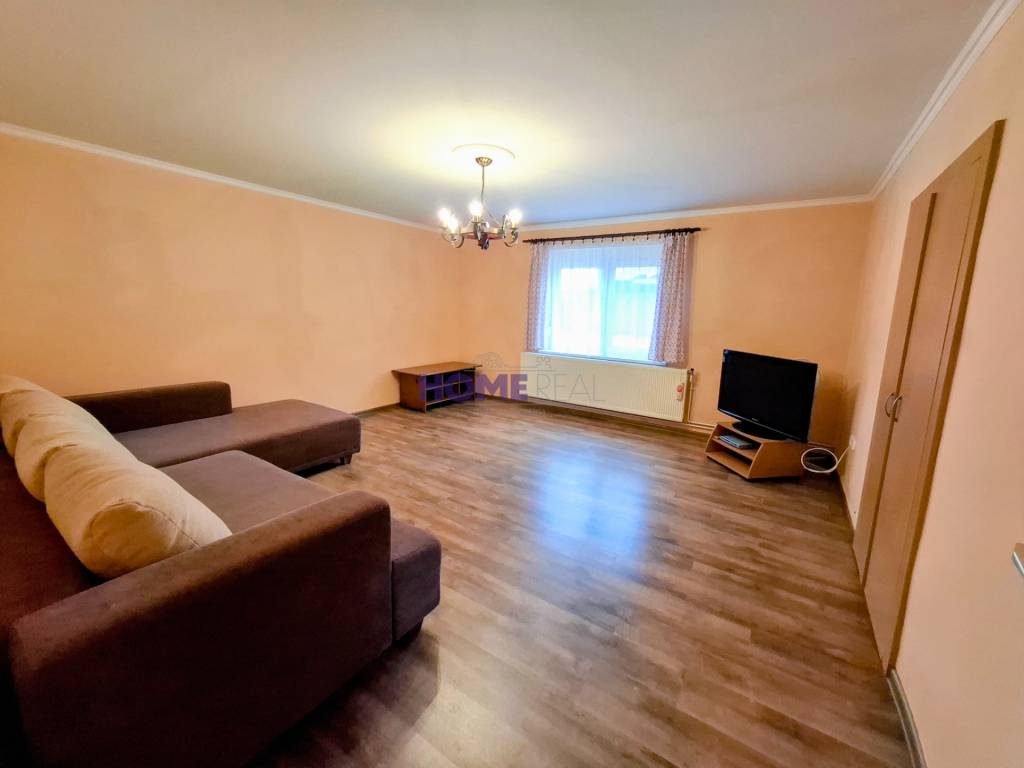 PRENÁJOM STARŠIEHO 2 IZB. RD V RAJKE S VEĽKÝM SLNEČNÝM POZE - 3