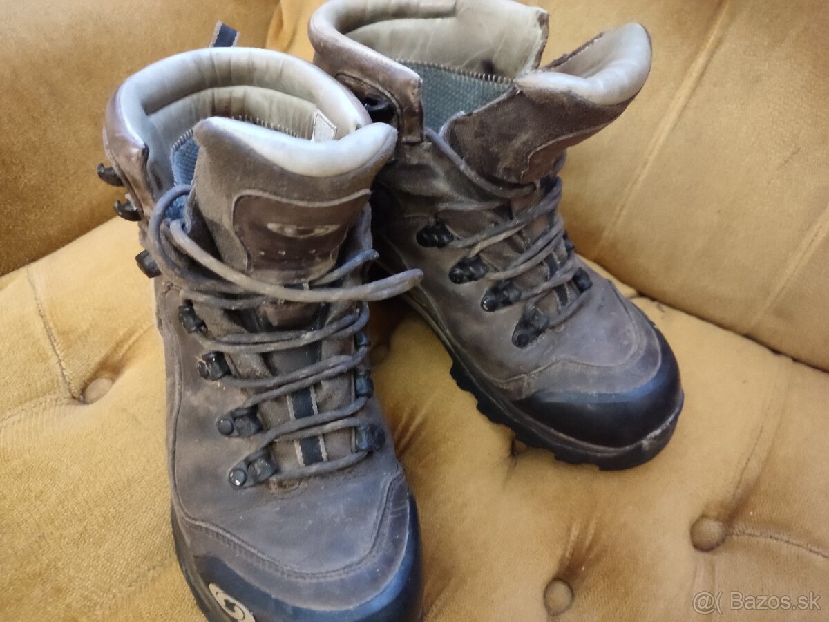 Kožené turistické alebo zimné topánky SALOMON v 40 - 3