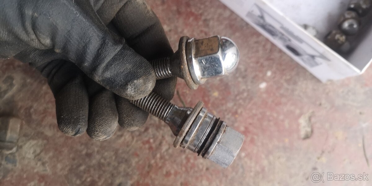 Mitsubishi Pajero 2 matice-šroby kolies - 3