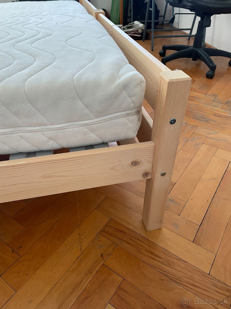 Drevená jednolôžková single posteľ x 2 - 3