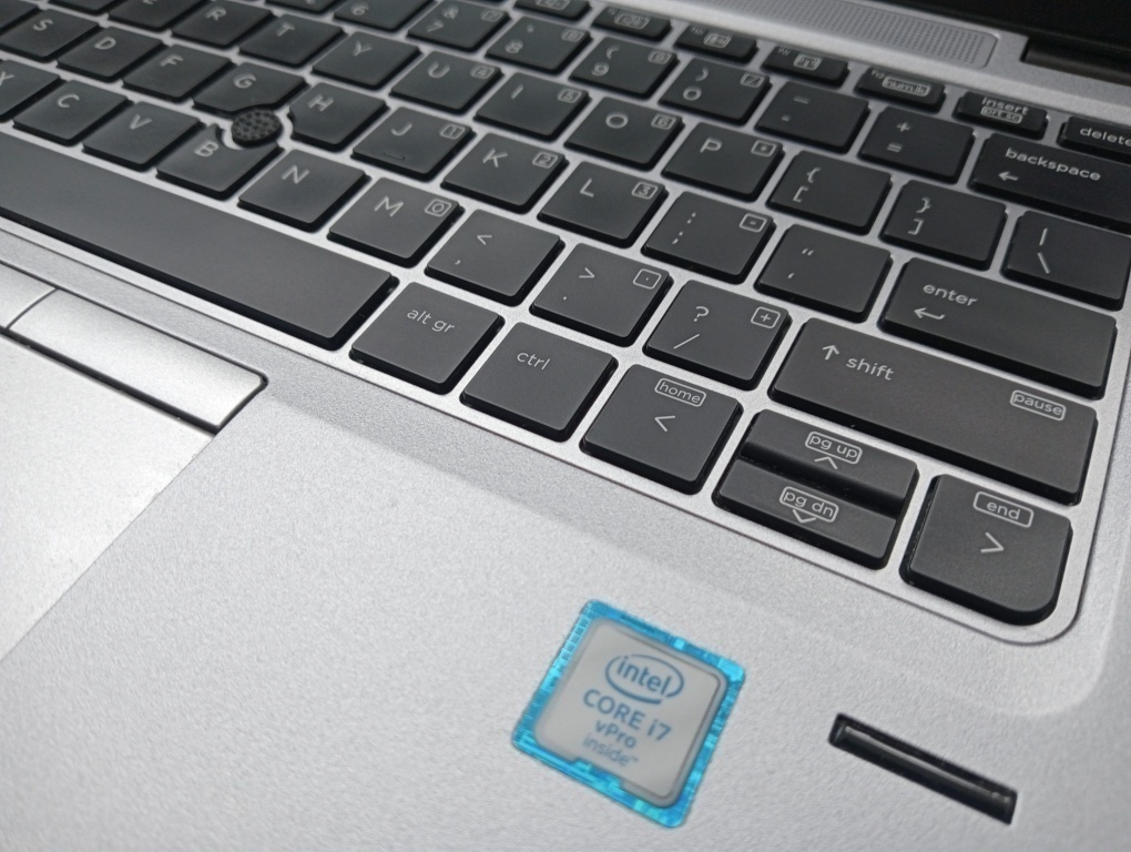 HP elitebook 820 G3 ,Intel® Core™ i7 , 32gb ram , ssd + hdd - 3