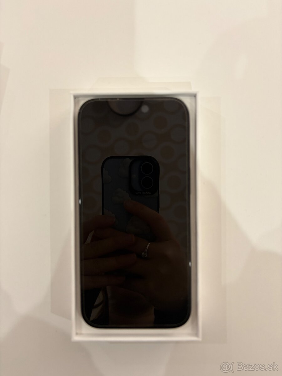 Predám iphone 15 256gb - 3