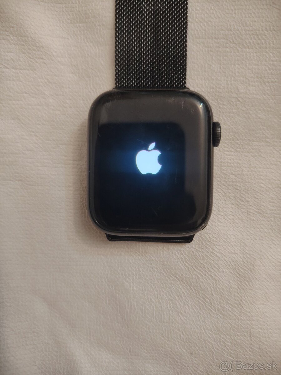 Apple Watch Series 5 (44 mm) - 3