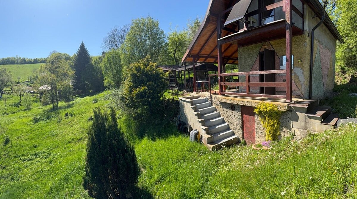 Chata s pozemkom 2 480 m² - Majer - 3