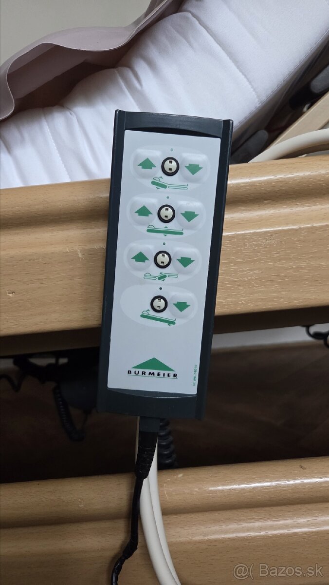 Polohovatelna posteľ + lôžkový stolík - 3