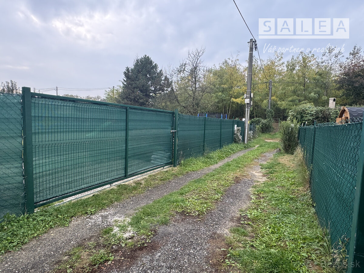 Dvojzáhrada v Kráľovej nad Váhom pri Váhu o výmere 523 m2 EX - 3