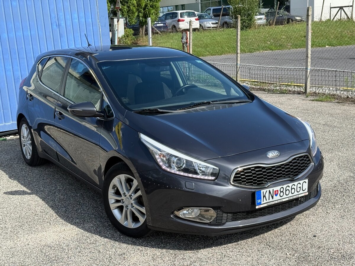 Kia Ceed 1.6 CRDI EX/Gold,94kw.M6.5d. Kupene v SR. - 3