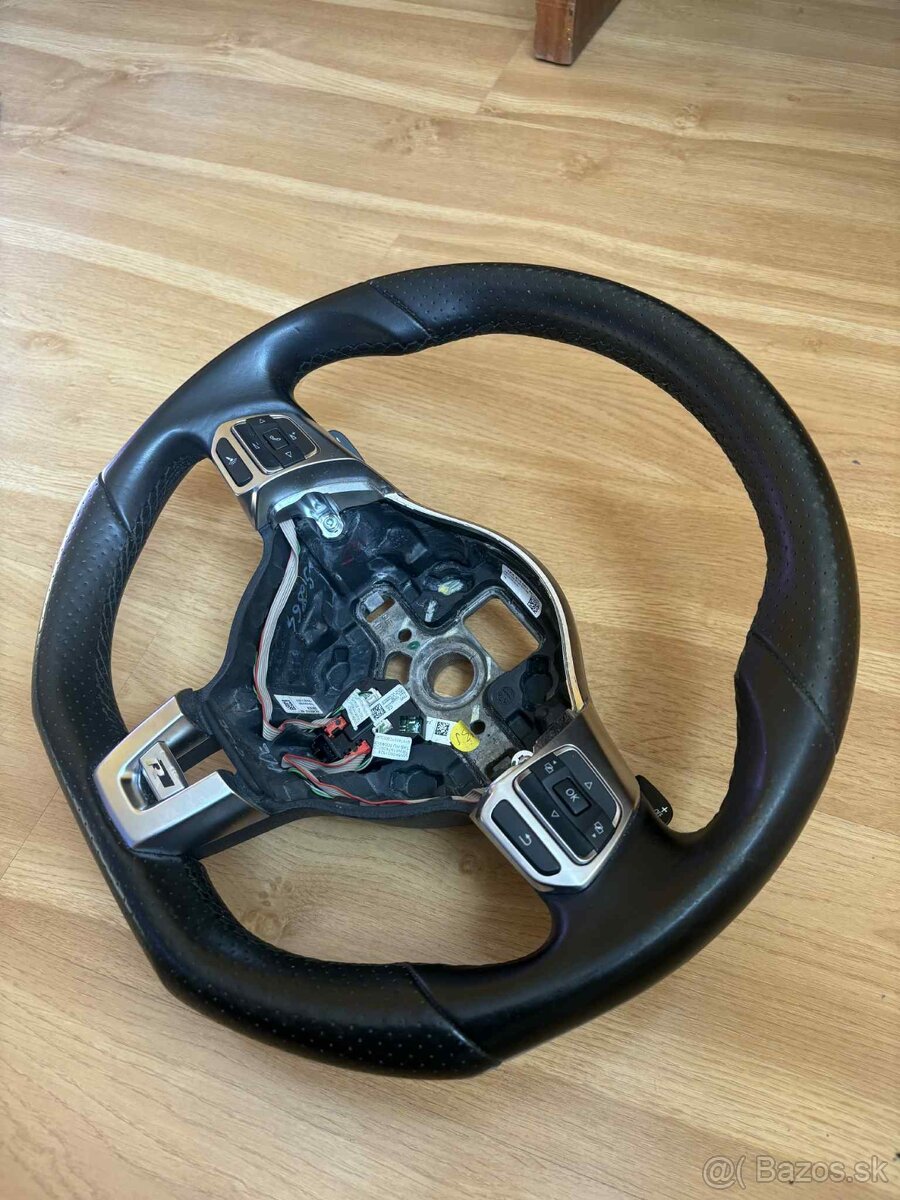 Vw multifunkcny skoseny sportovy volant R Line - 3