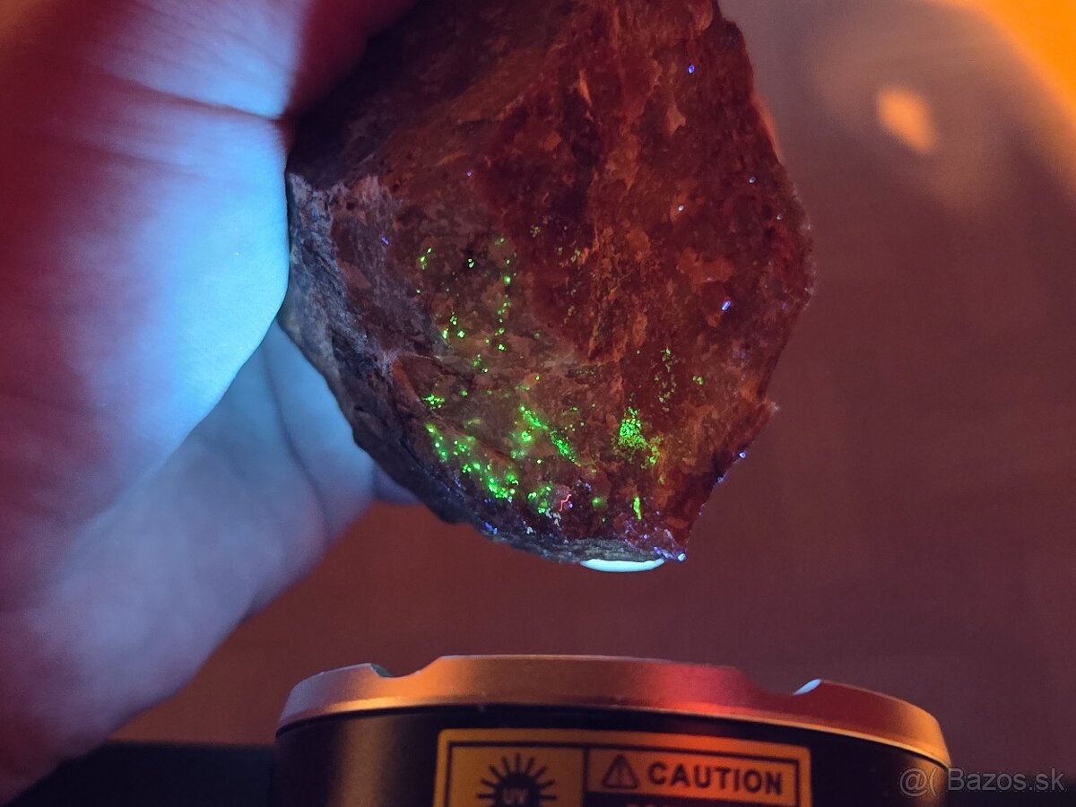 Uránový minerál #14 - UV aktívny (Zimná voda, SR) - 3