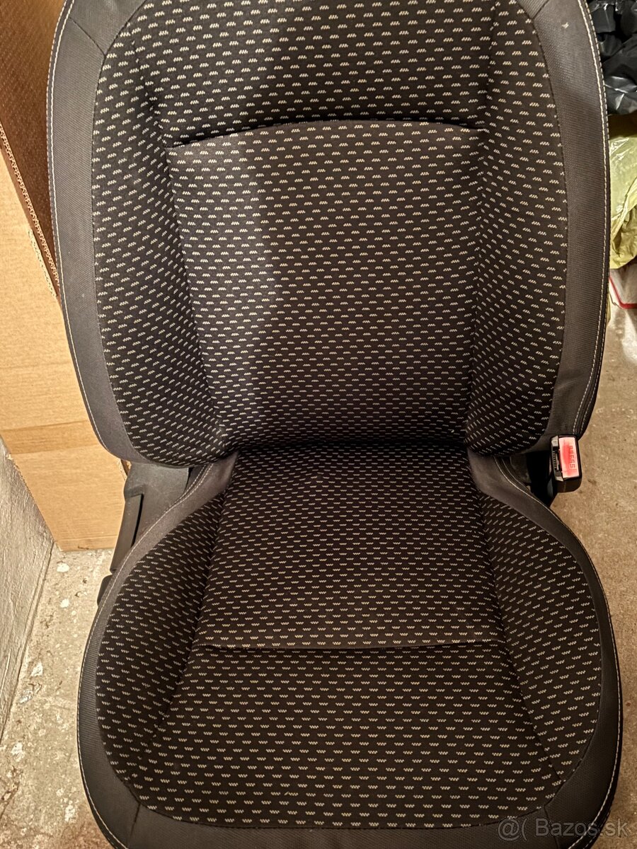 Nissan Qashqai J10 Sedačky - 3