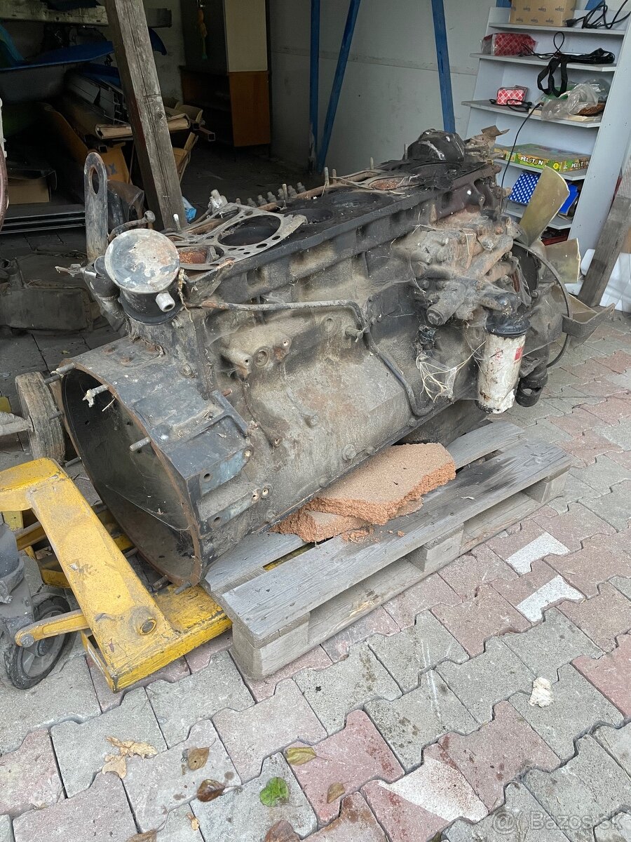 motor LIAZ 300 - 3