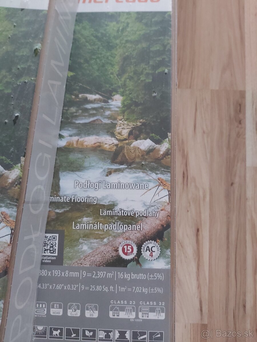 Laminátová podlaha dub vivo D 3282 WS swiss krono - 3