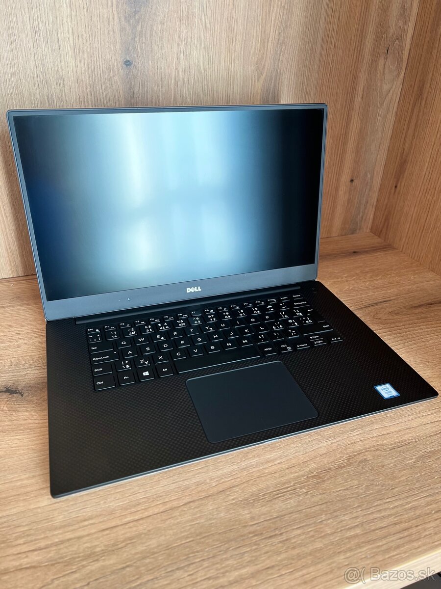 Predám Dell Precision 5520 - 3