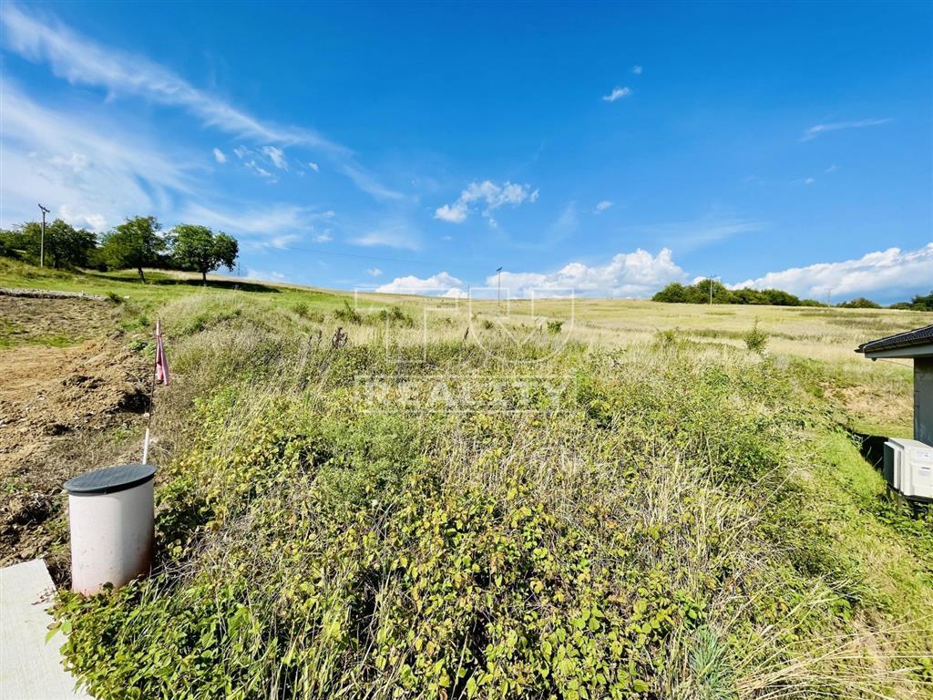 Na Predaj pozemok Malé Kršteňany 813 m2 - 3