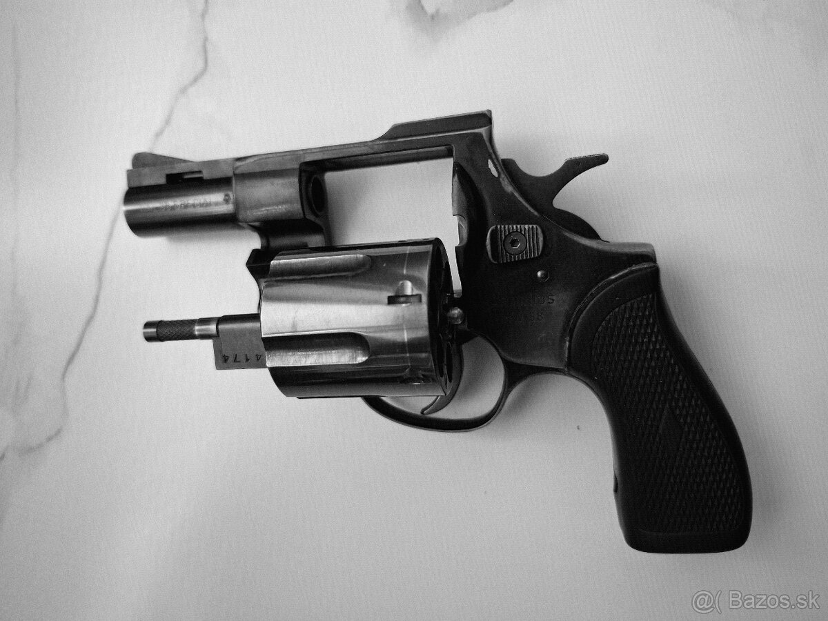 Predám revolver ARMINIUS HW38 - 3