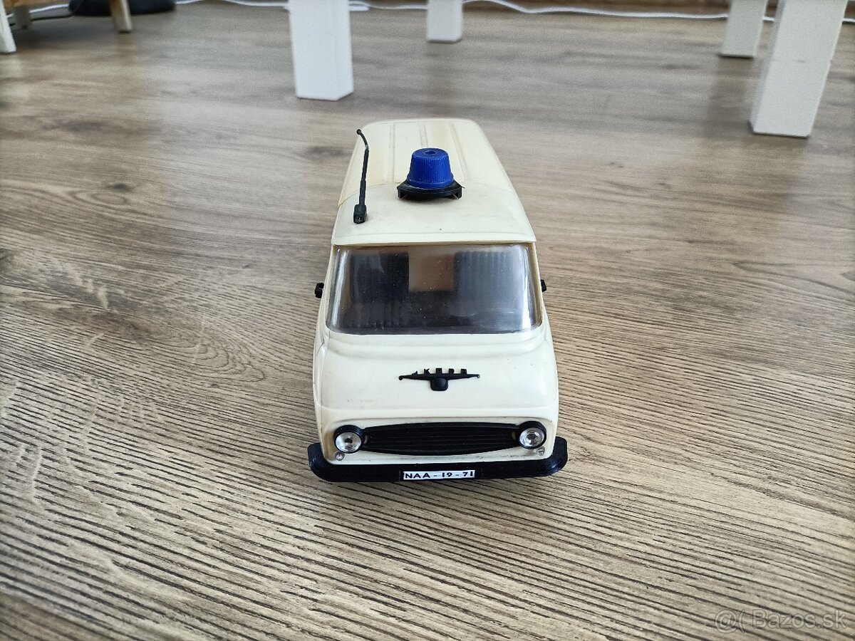 Skoda 1203 sanitka kdn - 3