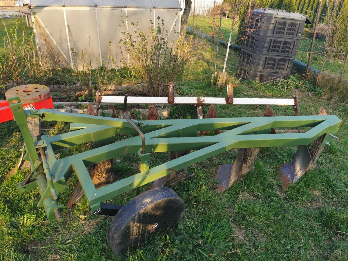 Predám štvorradličný pluh - 3