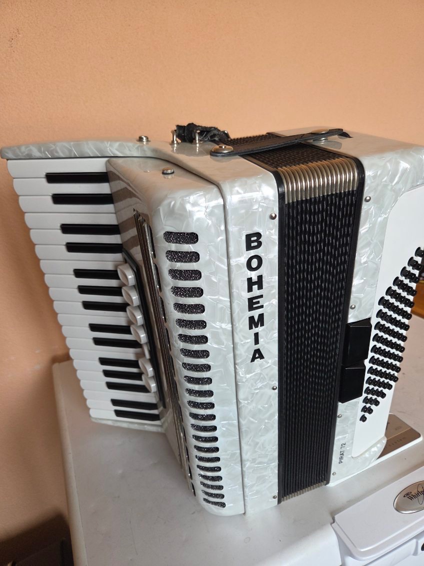 Predám akordeón Weltmeister - 3