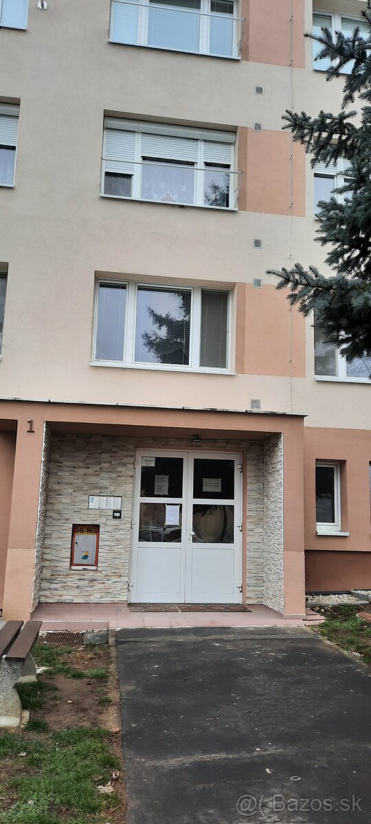 Na prenajom 2 izb. byt šahy - 3