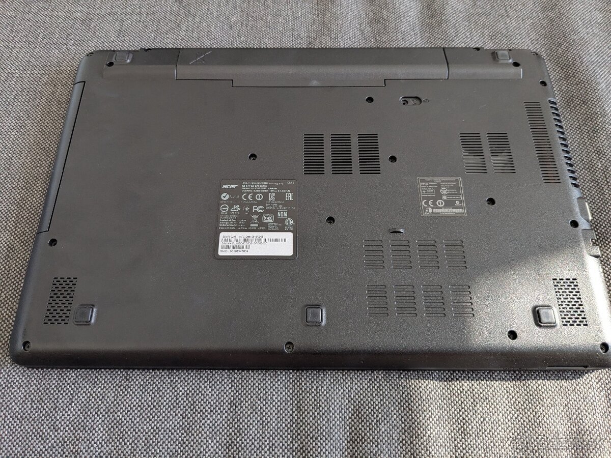 Acer Aspire E15 E5-571 – 500 GB HDD, 4 GB RAM - 3